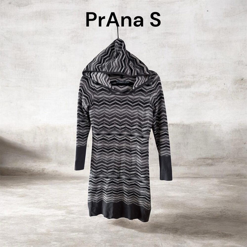 ❤️Prana Black and Gray Long Sleeve Dress